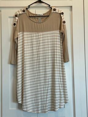Lollipop Star NWT Taupe / white stripe tunic M